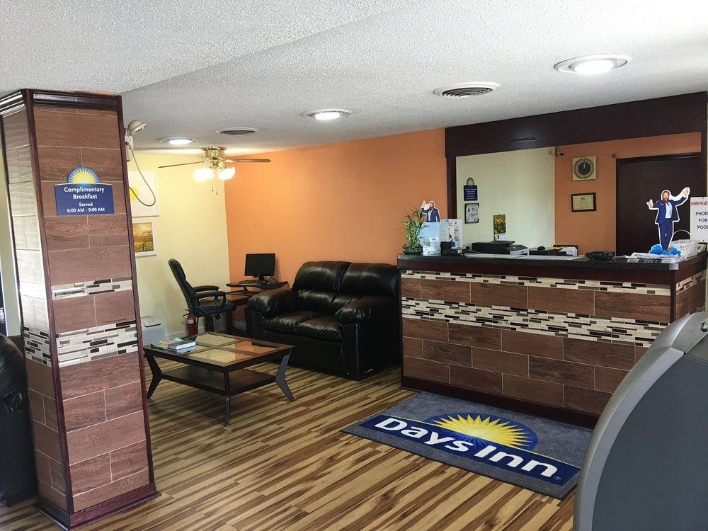 Days Inn By Wyndham Statesville Buitenkant foto