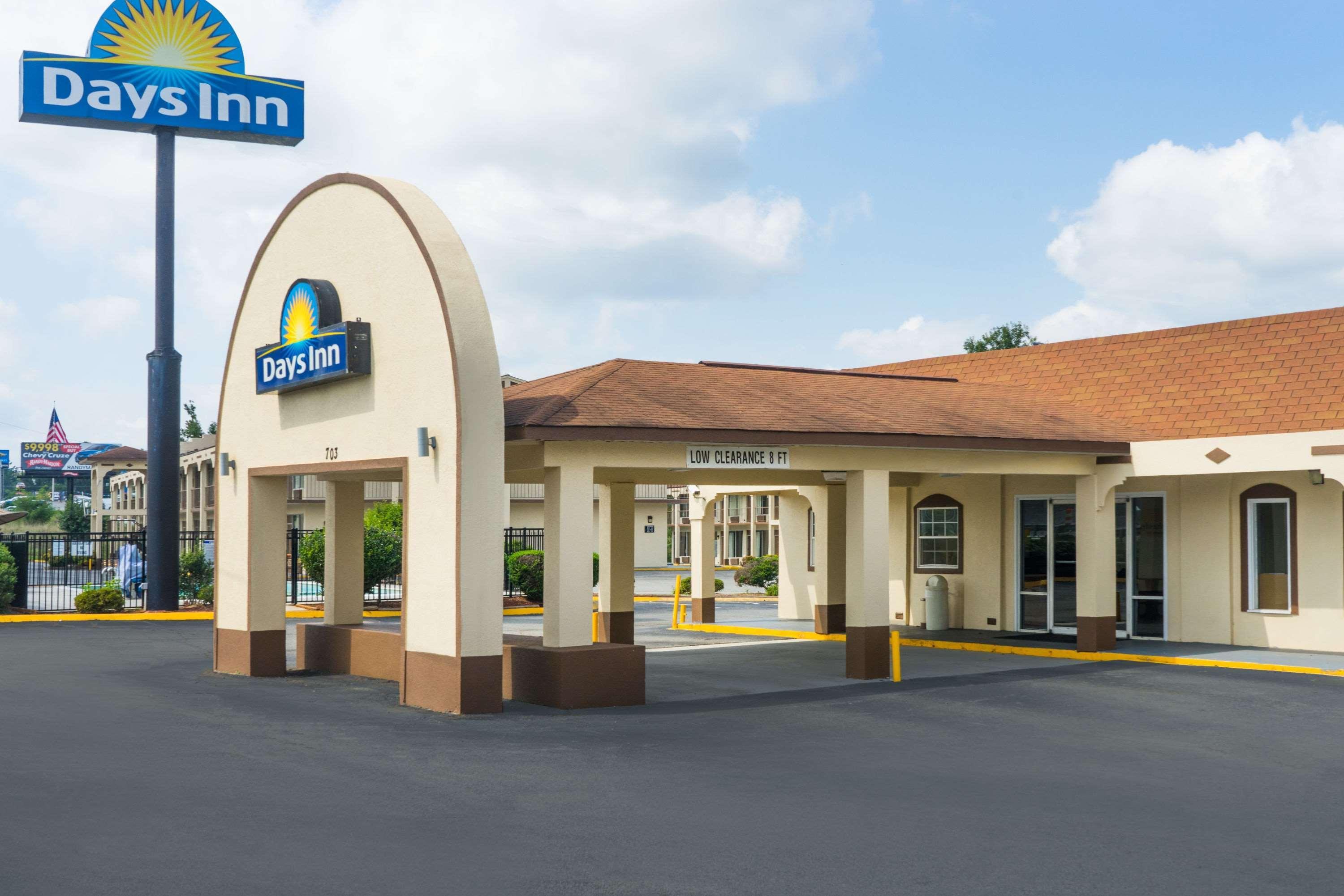 Days Inn By Wyndham Statesville Buitenkant foto