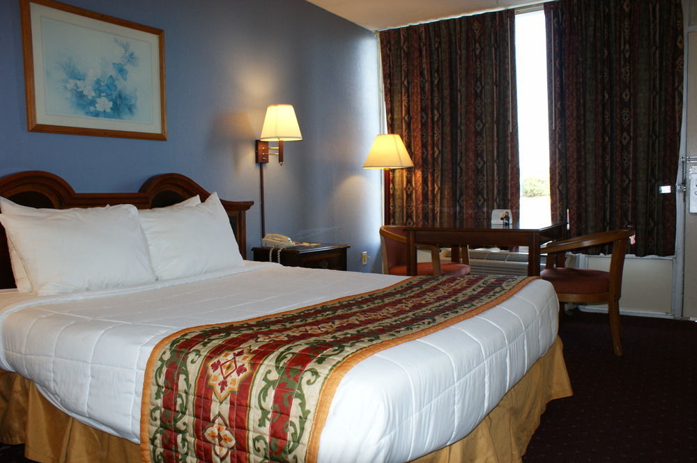 Days Inn By Wyndham Statesville Buitenkant foto