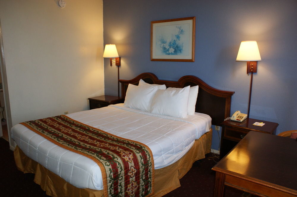 Days Inn By Wyndham Statesville Buitenkant foto