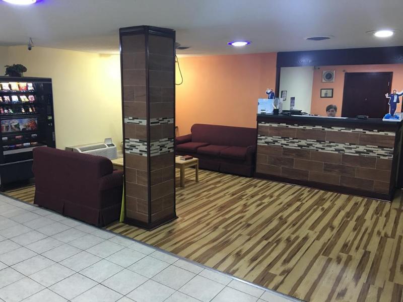 Days Inn By Wyndham Statesville Buitenkant foto