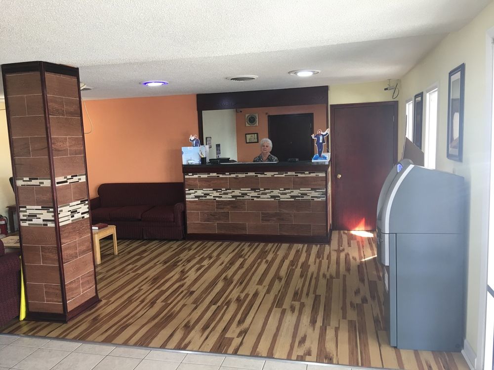 Days Inn By Wyndham Statesville Buitenkant foto