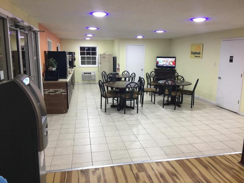 Days Inn By Wyndham Statesville Buitenkant foto