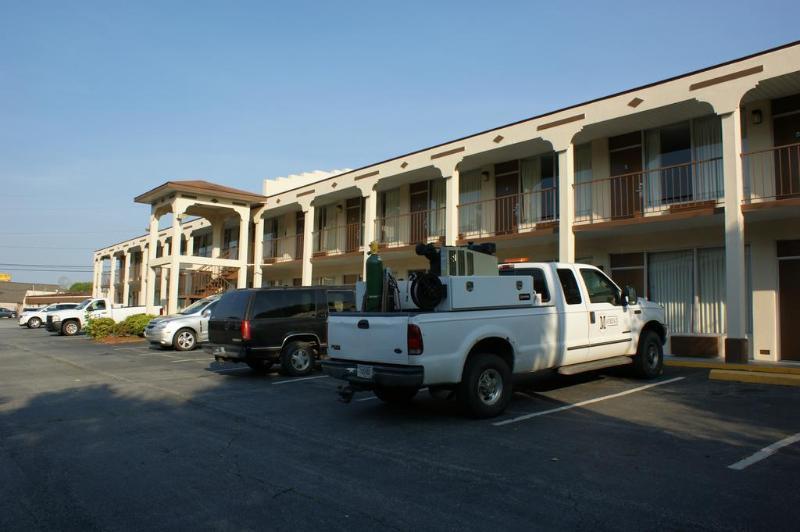 Days Inn By Wyndham Statesville Buitenkant foto