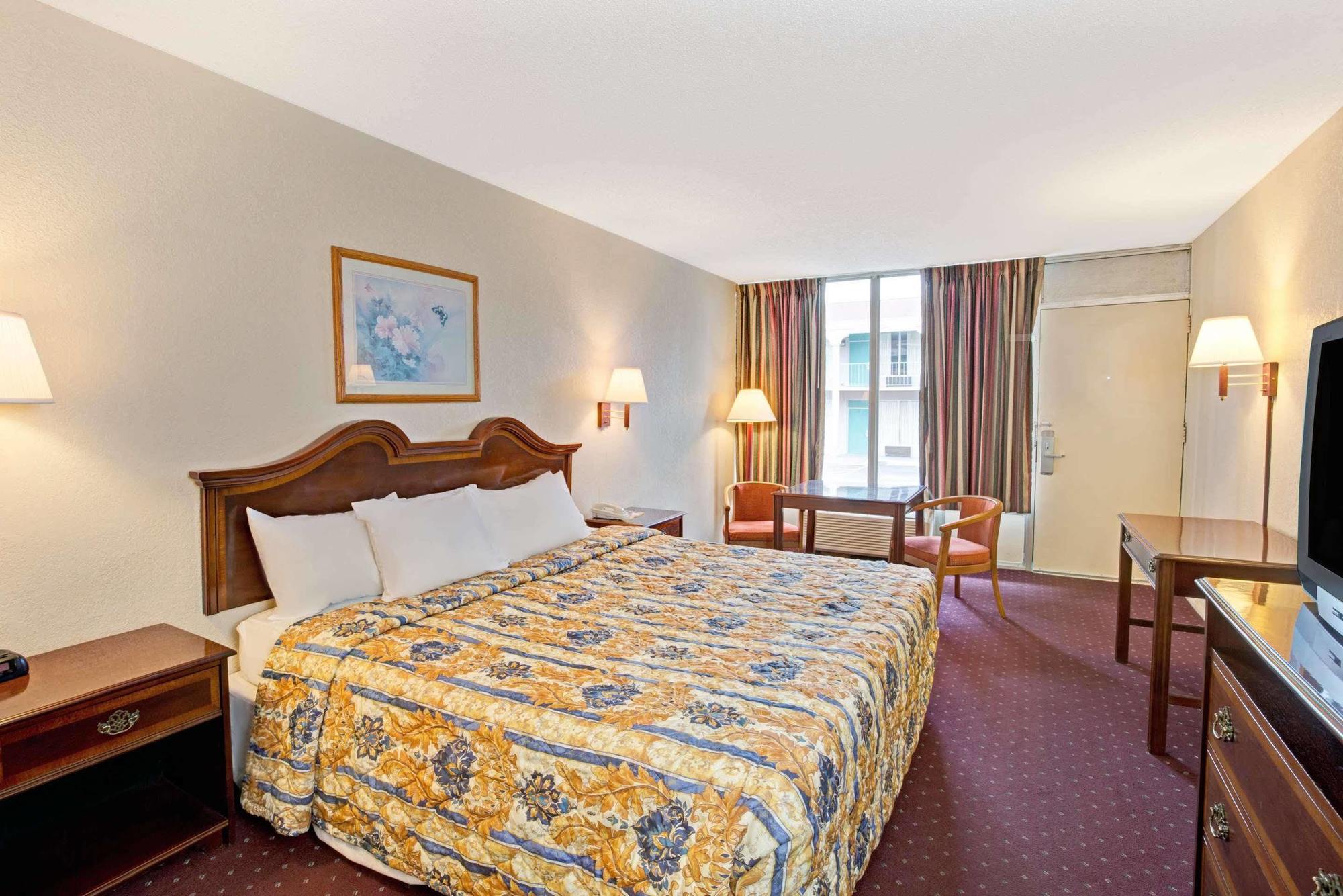 Days Inn By Wyndham Statesville Buitenkant foto