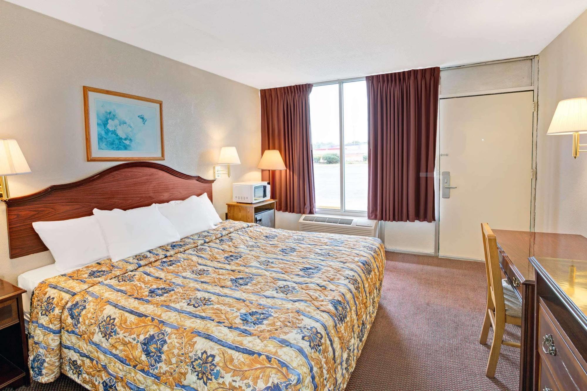 Days Inn By Wyndham Statesville Buitenkant foto