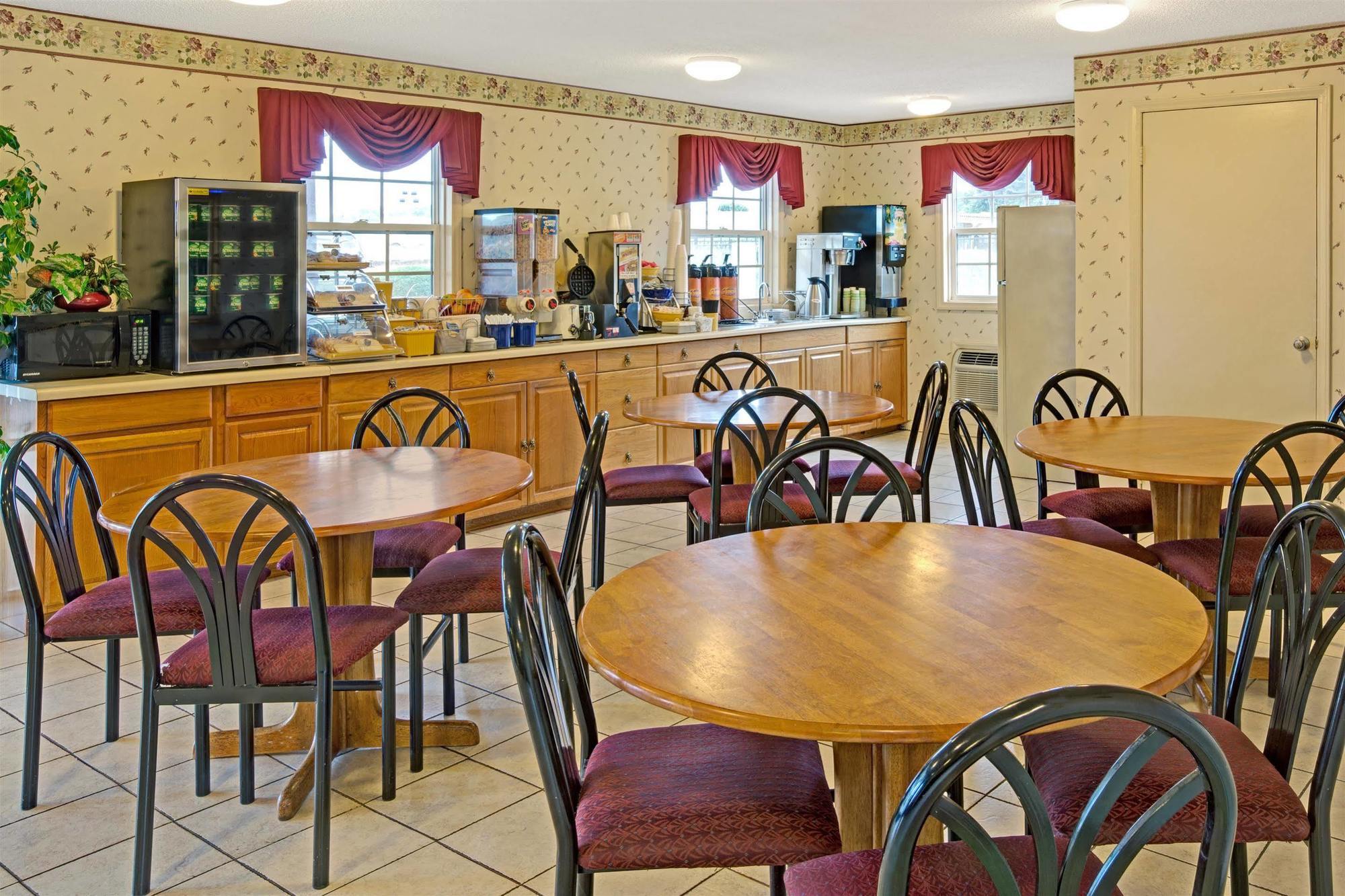 Days Inn By Wyndham Statesville Buitenkant foto