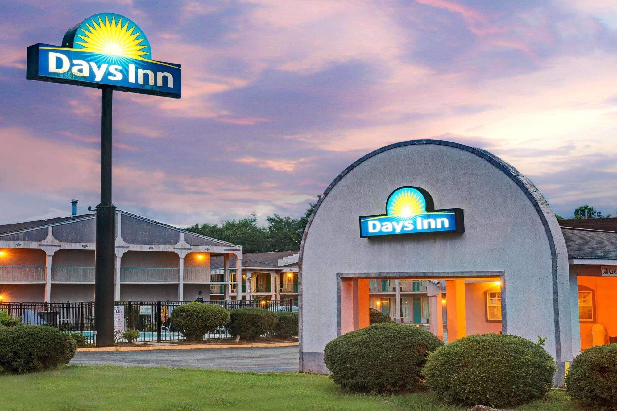 Days Inn By Wyndham Statesville Buitenkant foto